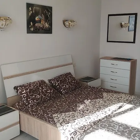 Center City Highview Apartment *